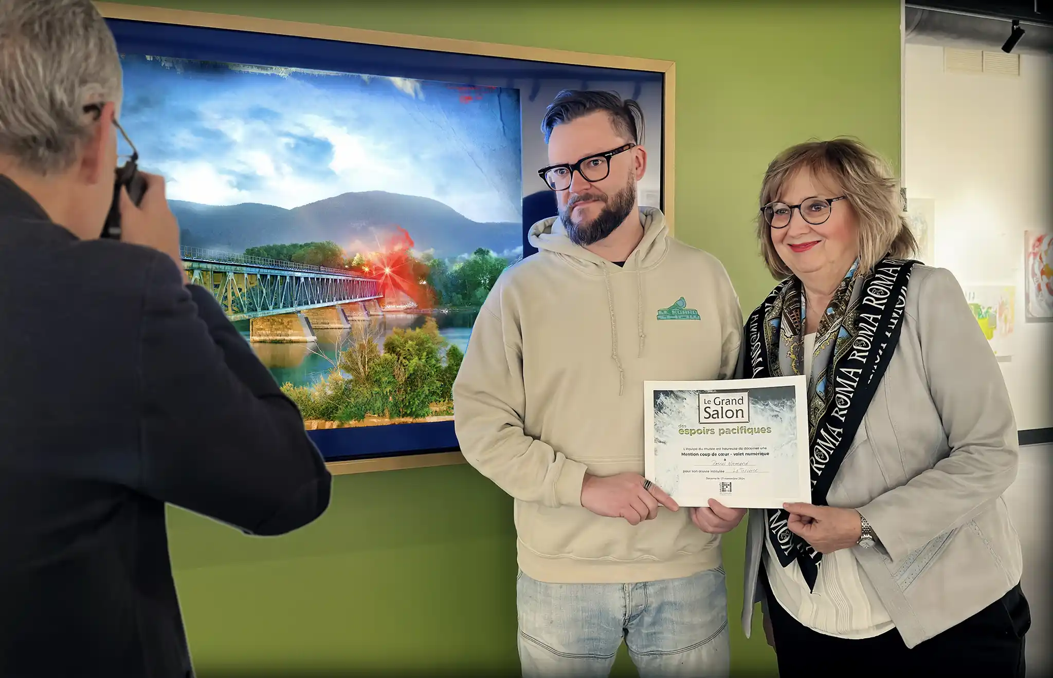 Mention d'honneur du Musée des Beaux Arts de Mont-St-Hilaire remise à Pascal Normand en 2024